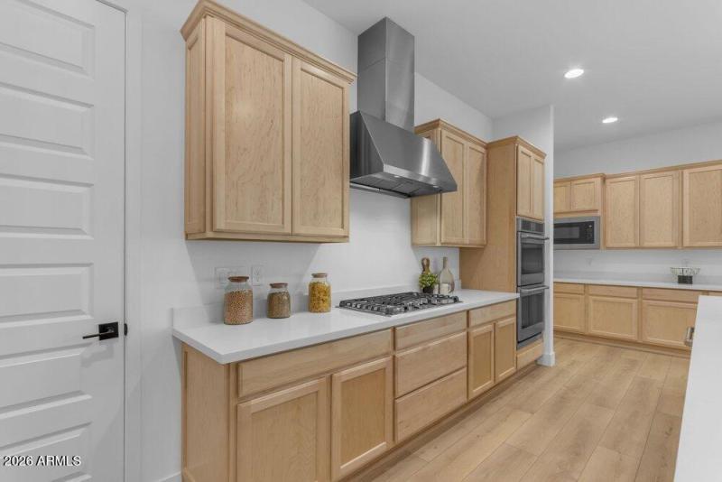 017_25-web-or-mls-073_a4m_ap_755