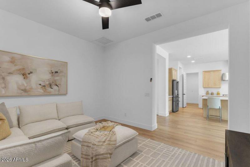 023_35-web-or-mls-103_a4m_ap_723