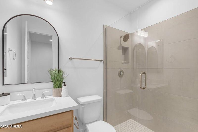 042_69-web-or-mls-205_a4m_ap_704