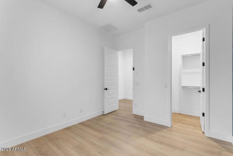 044_68-web-or-mls-202_a4m_ap_397