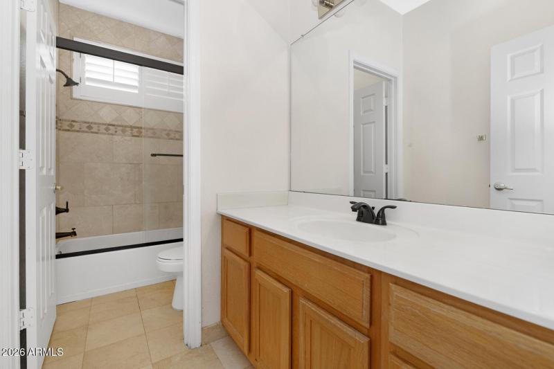 20387 N 53rd Ave-large-024-027-20387 N 5