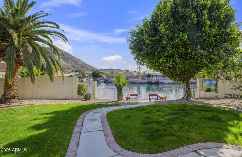 20387 N 53rd Ave-large-033-022-20387 N 5