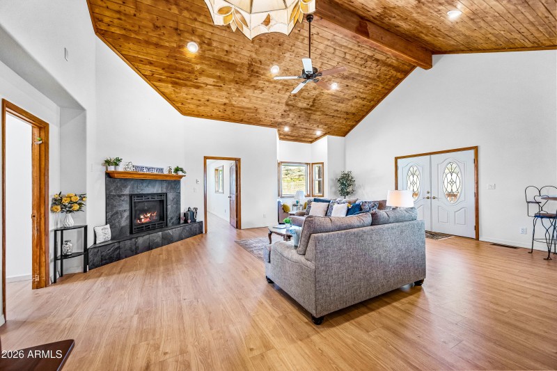 Large, open entertaining space!