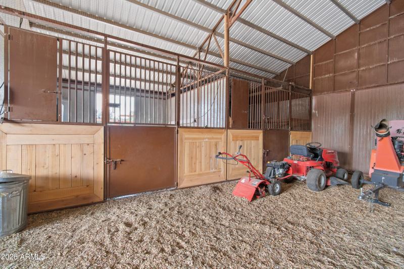 2 stalls on each side