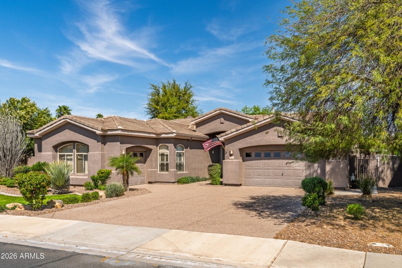 636 E Vermont Dr-103