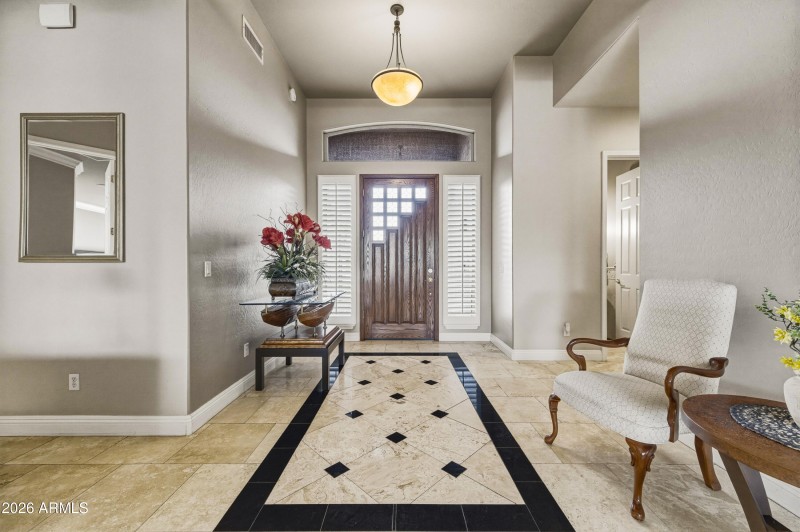 636 E Vermont Dr-106