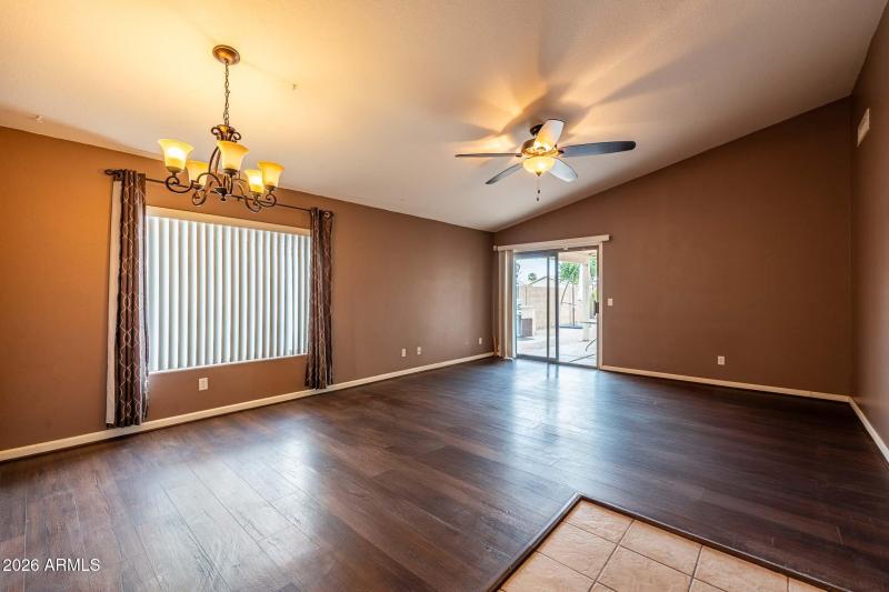 10Suprise 3bed 2bath 15551 N Lasso DR Wa