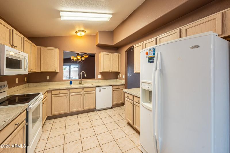 16Suprise 3bed 2bath 15551 N Lasso DR Wa