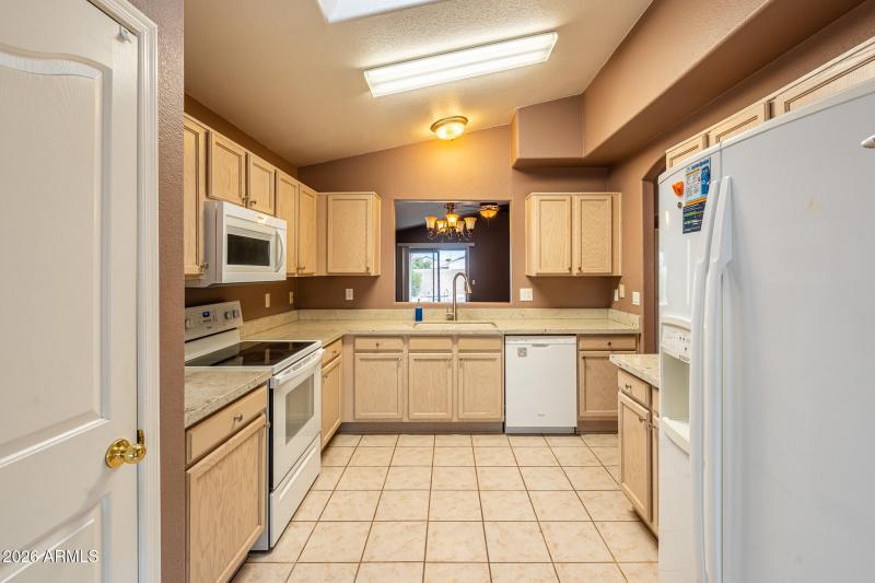 17Suprise 3bed 2bath 15551 N Lasso DR Wa