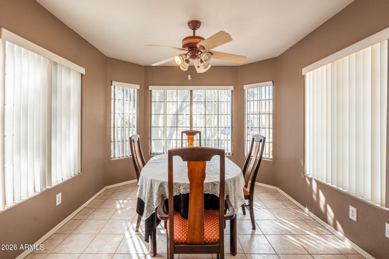 19Suprise 3bed 2bath 15551 N Lasso DR Wa