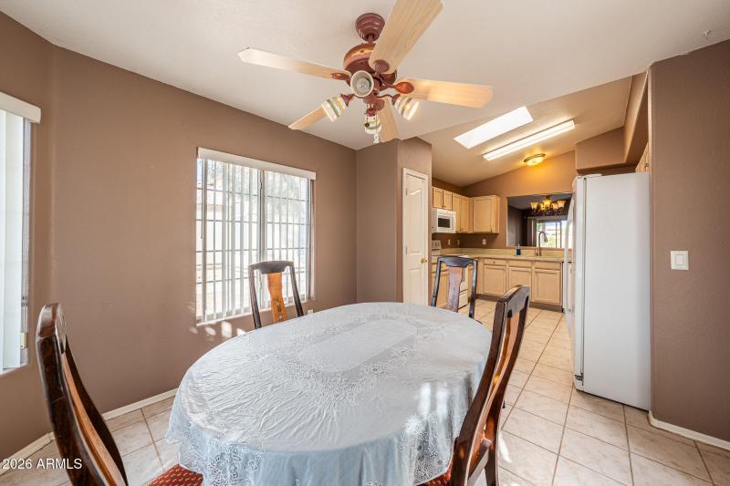 20Suprise 3bed 2bath 15551 N Lasso DR Wa