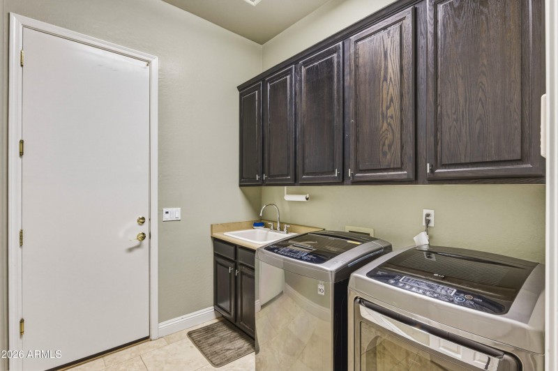 636 E Vermont Dr-124