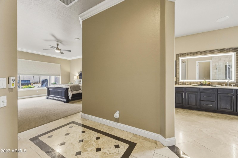 636 E Vermont Dr-125