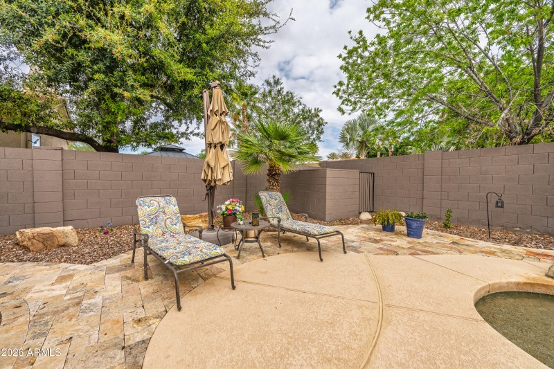 636 E Vermont Dr-152