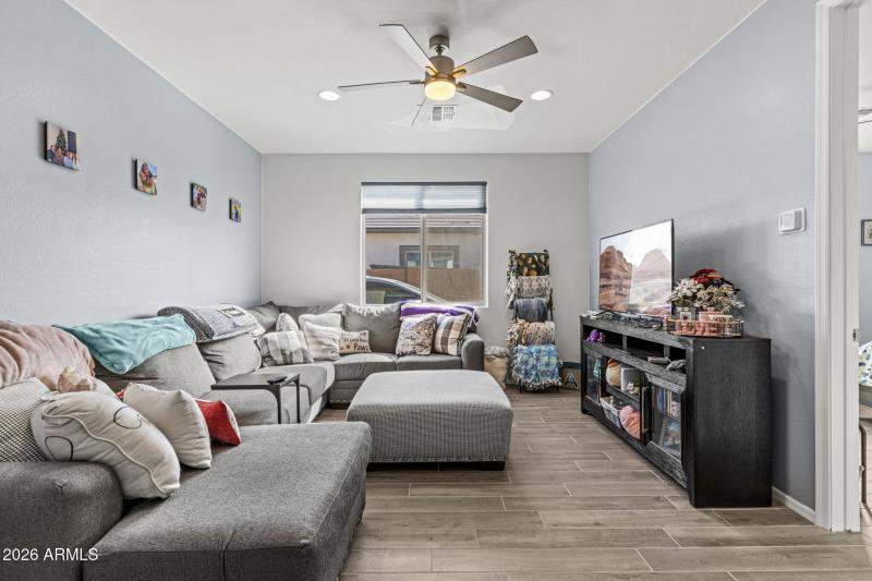 secondary living room