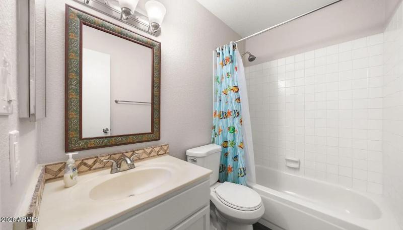 original-E24E1EAD-CB69-42BC-BFC3-C4DB047