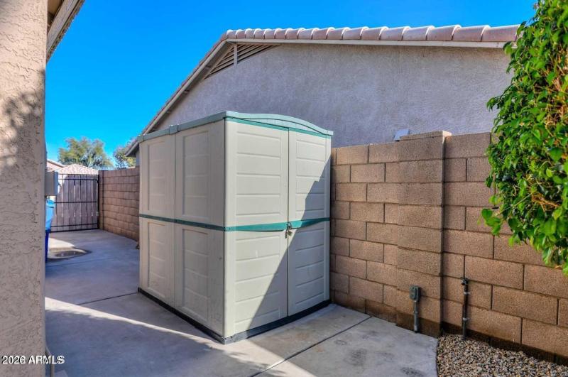 15051 kings side yard