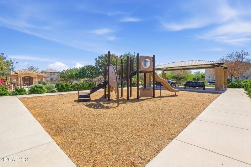 26-web-or-mls-16640 E Jean Dr-26