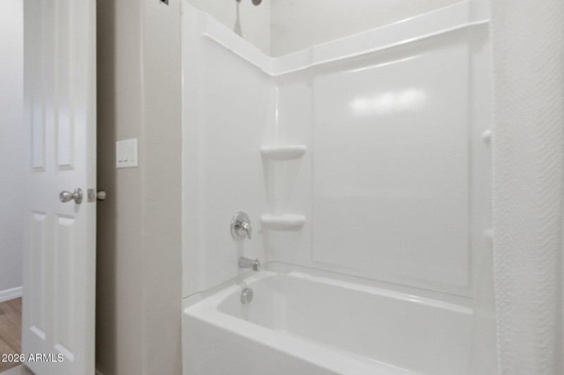 20-web-or-mls-16640 E Jean Dr-20