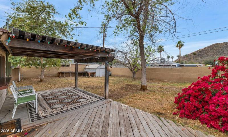 9624 N 2nd St-025-032-1500x903