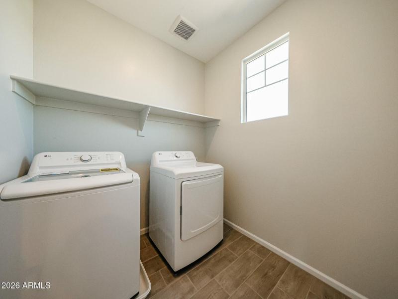 13_Lanner-Superstition-Vistas_Apache-Jun