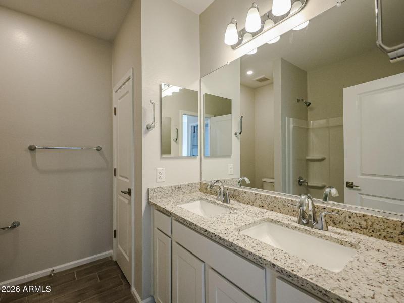 21_Lanner-Superstition-Vistas_Apache-Jun