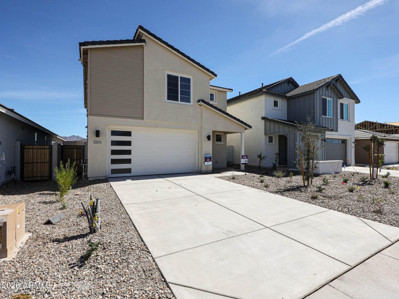 03_Oak-Manzanita-at-Teravalis_Buckeye_Ho