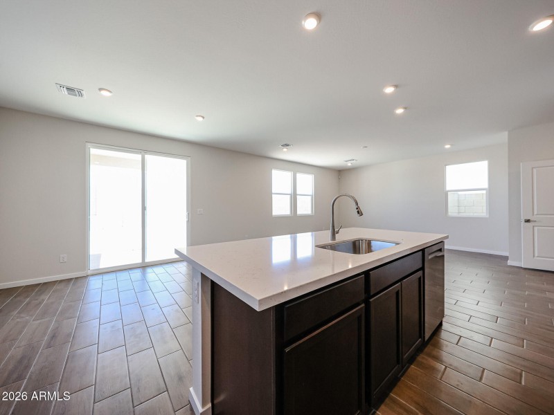 11_Oak-Manzanita-at-Teravalis_Buckeye_Ho