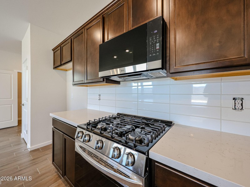 13_Oak-Manzanita-at-Teravalis_Buckeye_Ho