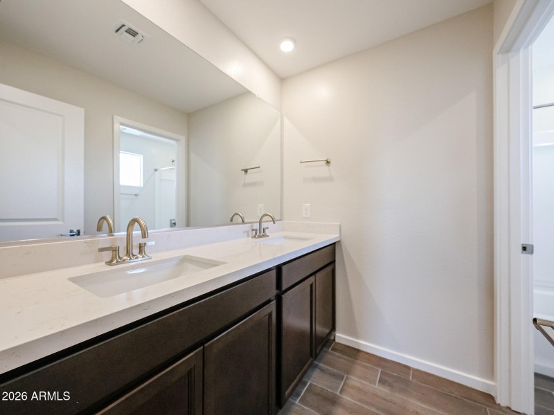 17_Oak-Manzanita-at-Teravalis_Buckeye_Ho