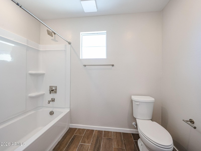 18_Oak-Manzanita-at-Teravalis_Buckeye_Ho