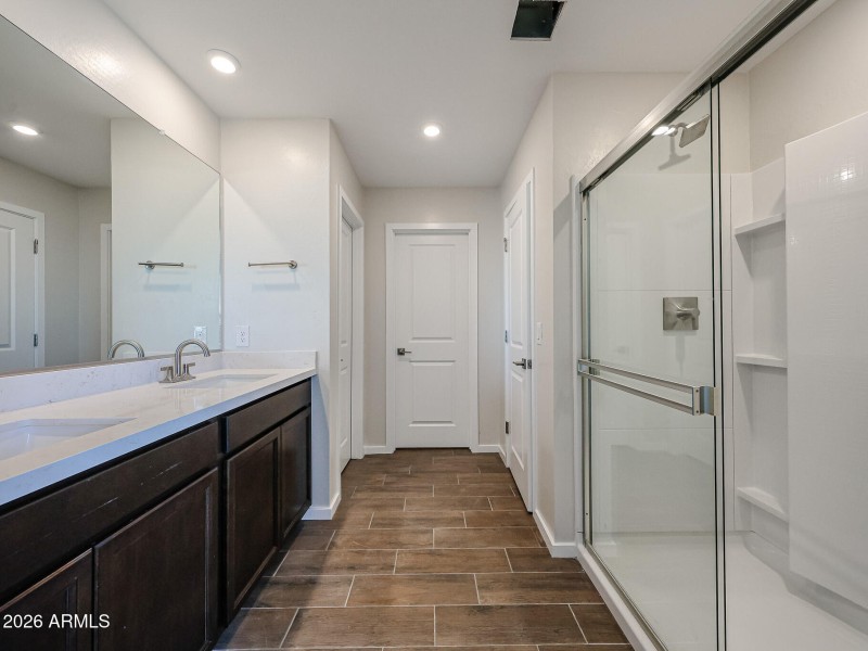 28_Oak-Manzanita-at-Teravalis_Buckeye_Ho