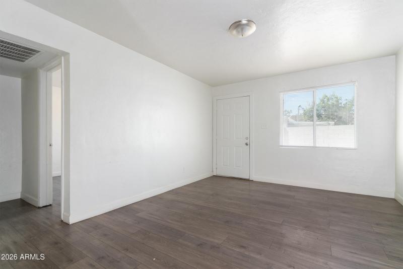 2142_Taylor_MLS_0002