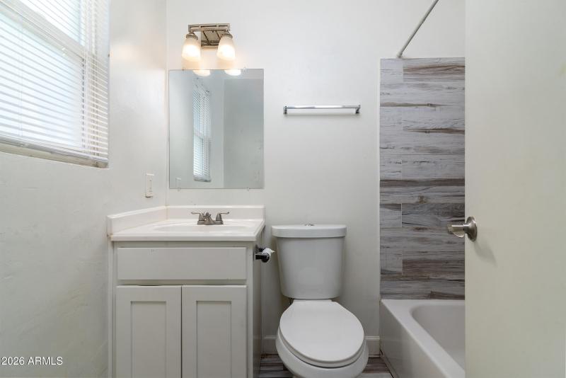 2142_Taylor_MLS_0008