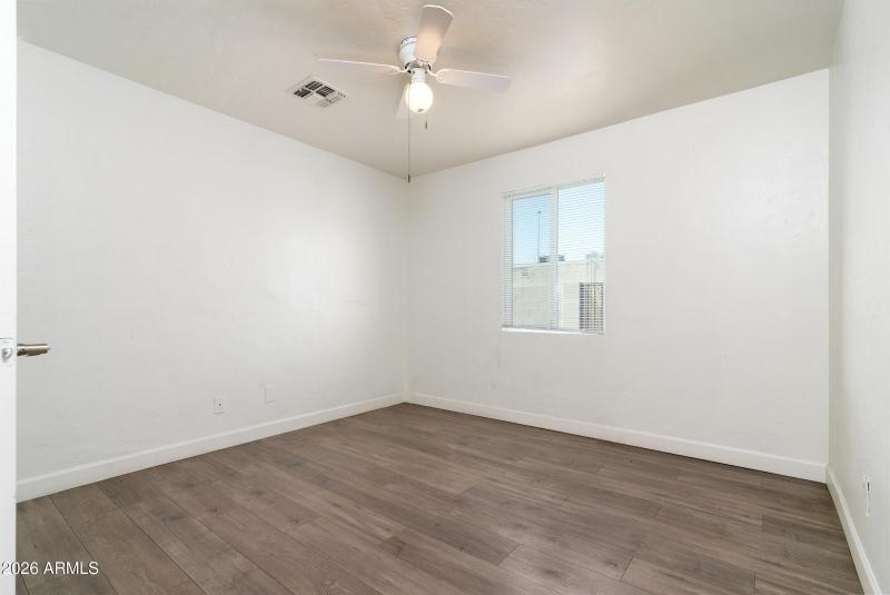 2142_Taylor_MLS_0010