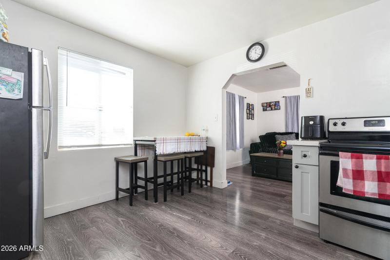 2142_Taylor_MLS_0017