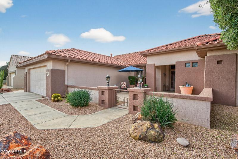 08_16021_W_Silver_Breeze_Dr8_mls