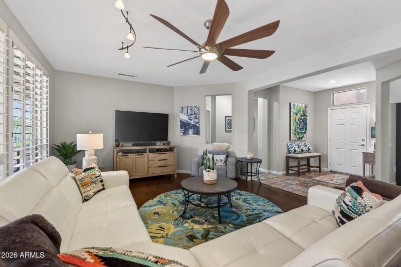 14_16021_W_Silver_Breeze_Dr14_mls