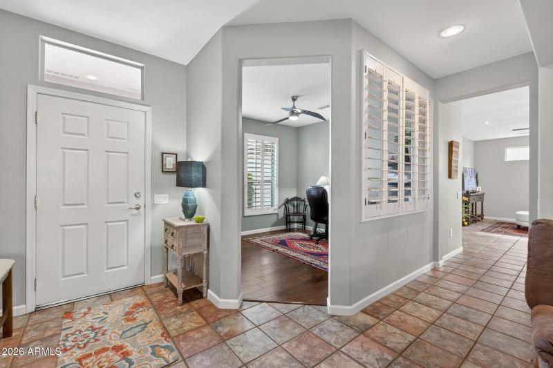 19_16021_W_Silver_Breeze_Dr19_mls