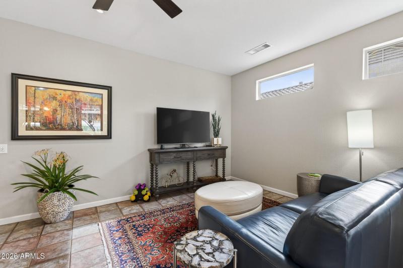 26_16021_W_Silver_Breeze_Dr26_mls