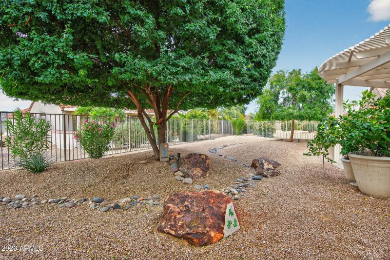 60_16021_W_Silver_Breeze_Dr60_mls