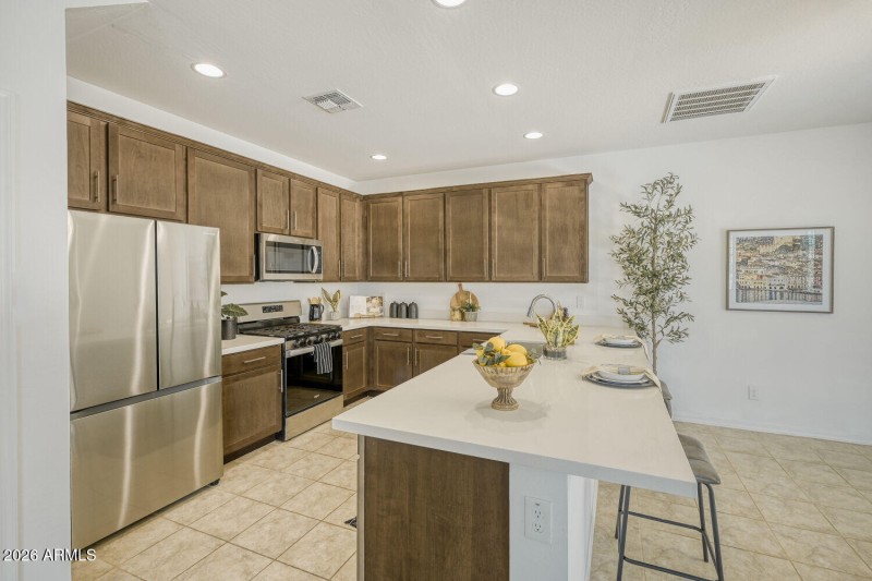 1949 W Holden Dr - Web Quality - 009 - 0