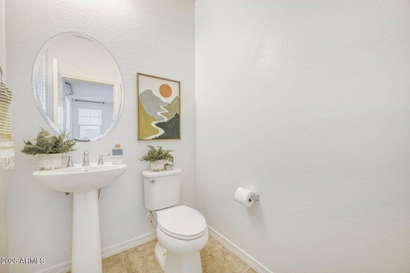 1949 W Holden Dr - Web Quality - 015 - 1