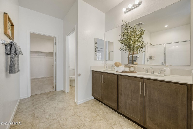 1949 W Holden Dr - Web Quality - 018 - 1