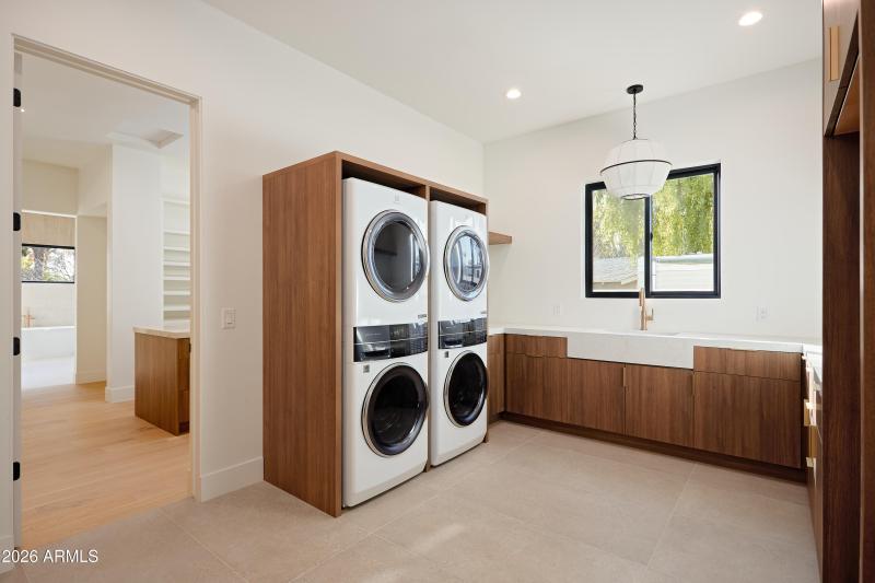 PropertyImageCo_2901EPiersonSt_WEB_2