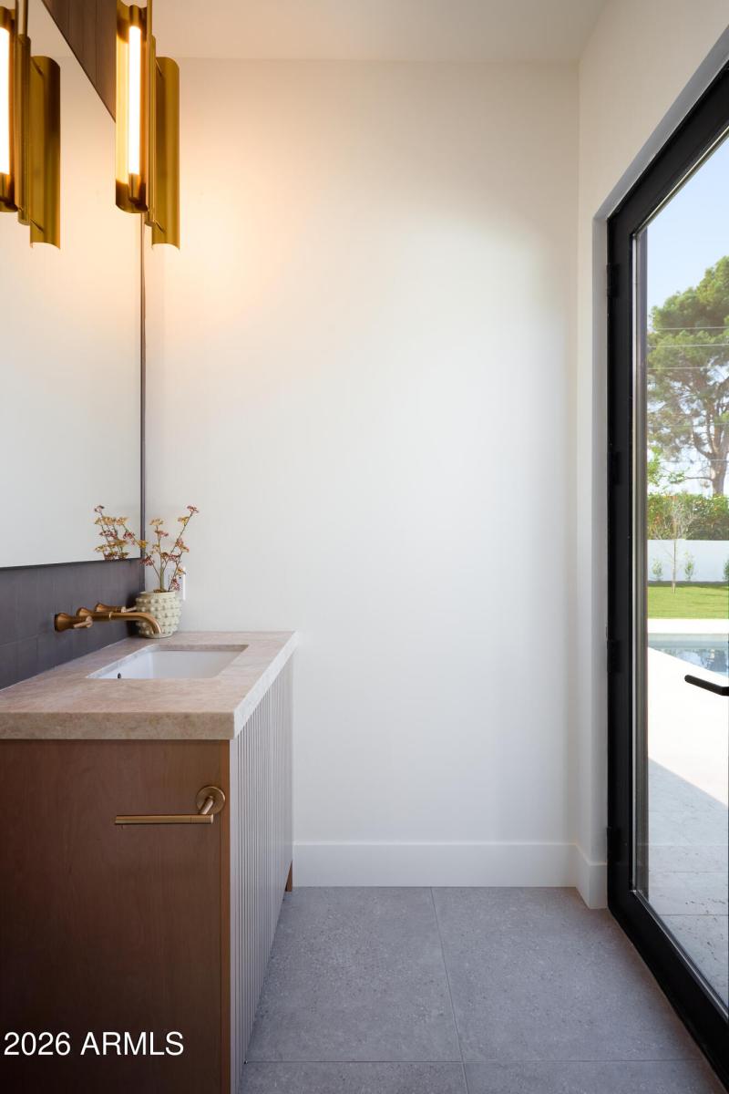 PropertyImageCo_2901EPiersonSt_WEB_49