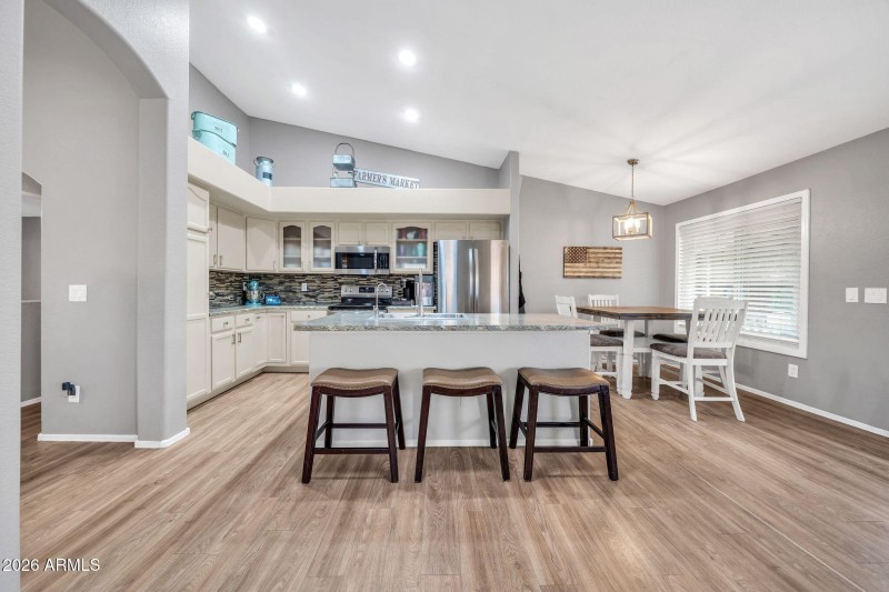 15249 W Honeysuckle Ln-6