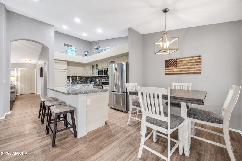 15249 W Honeysuckle Ln-19