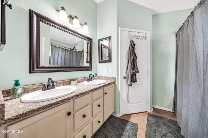 15249 W Honeysuckle Ln-20