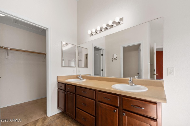 Primary Bathroom/Walk in closet